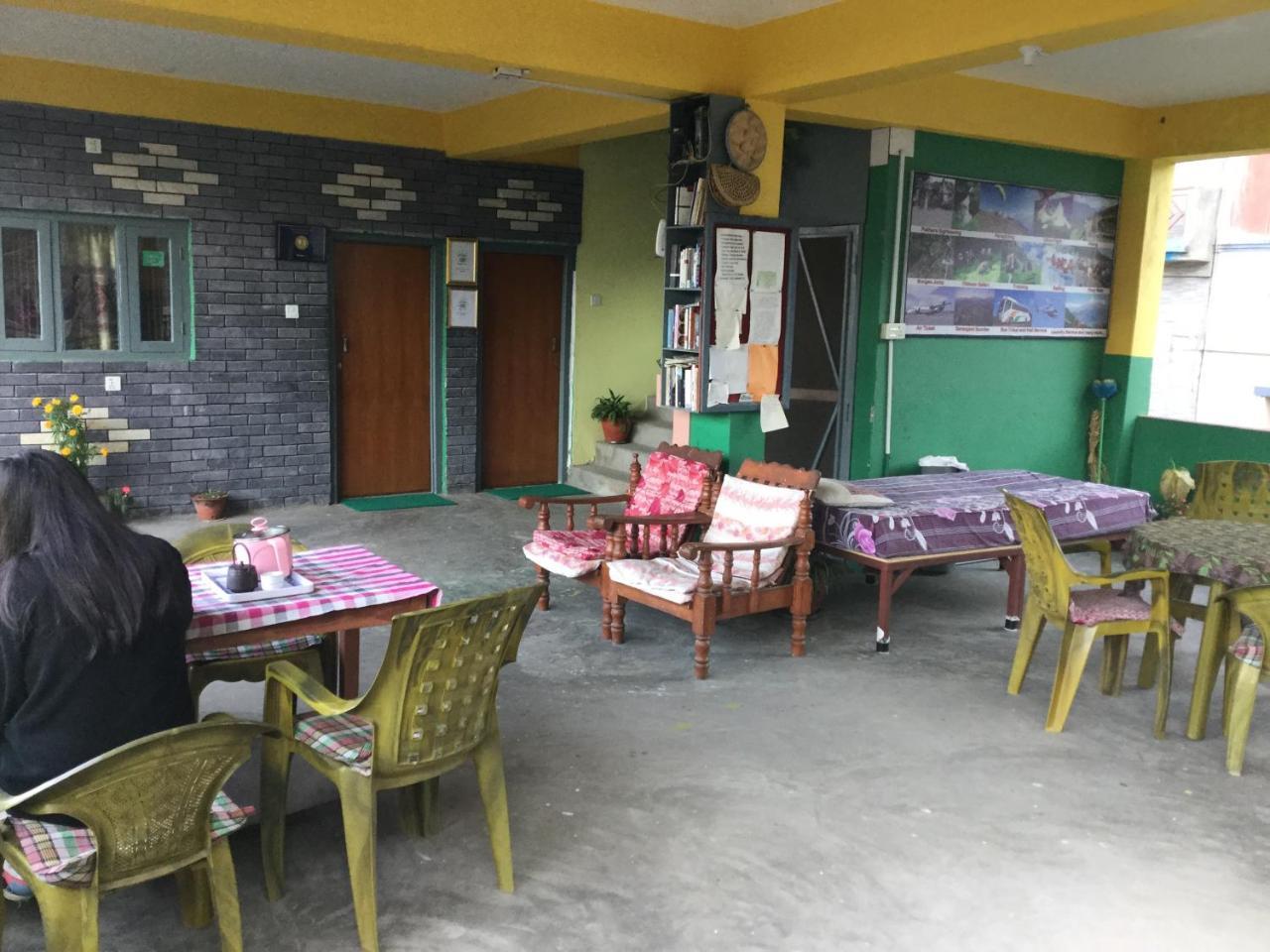 Bishnu Homestay Pokhara Exterior foto